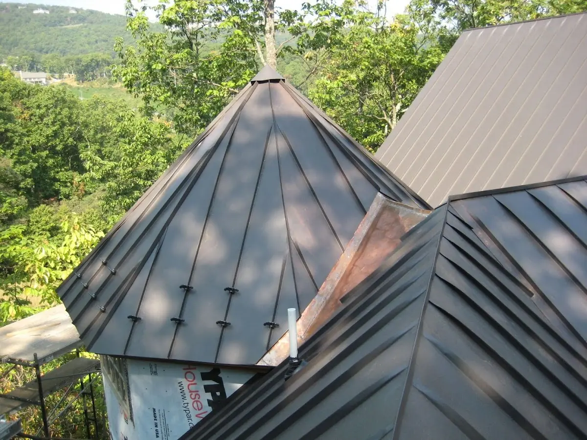 Professional Gutter Cleaning by Craftsman Roofing in Oreana